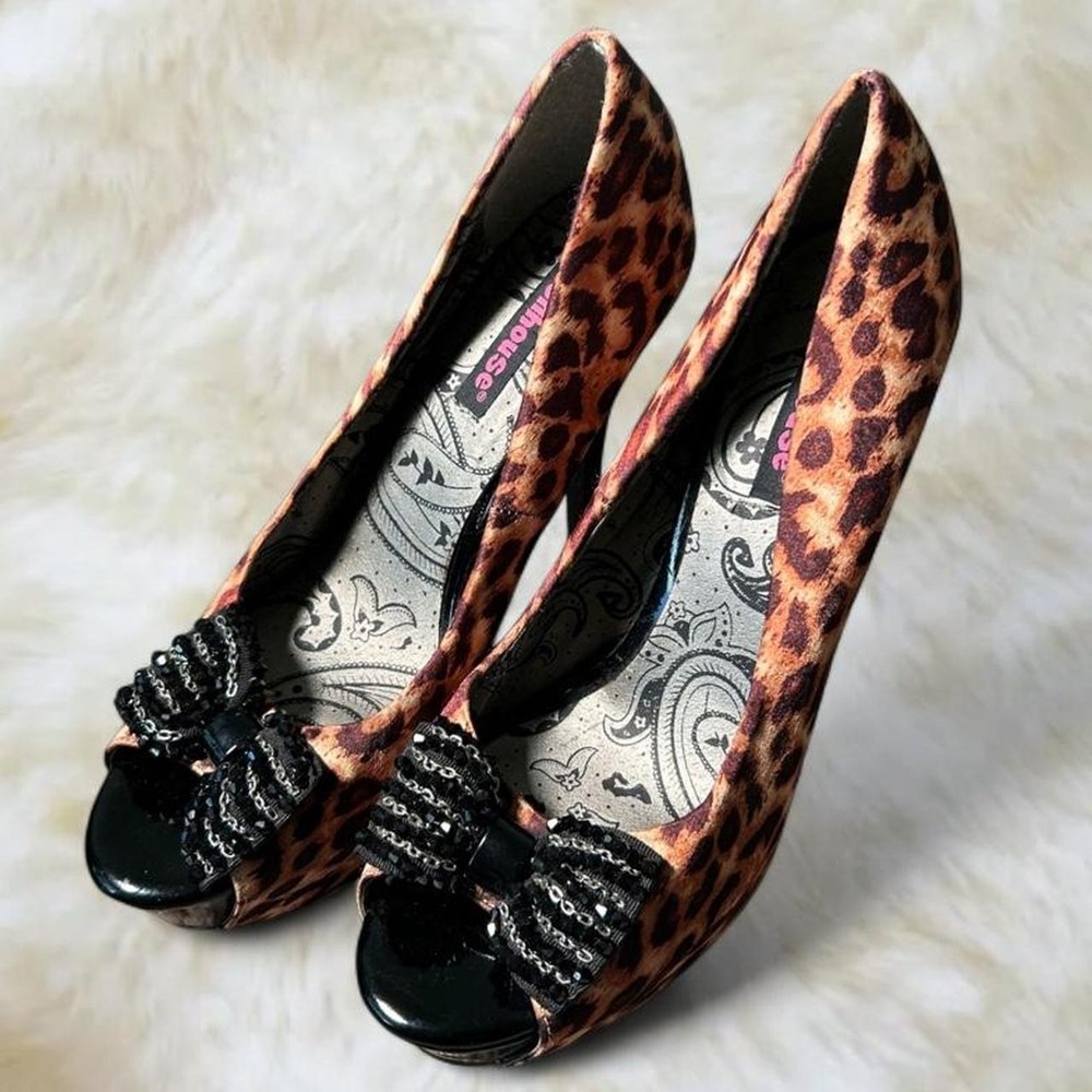 Dollhouse Leopard Cheetah Peep Toe Pumps Size 6 Brown Black Y2K Chain Bow Heels